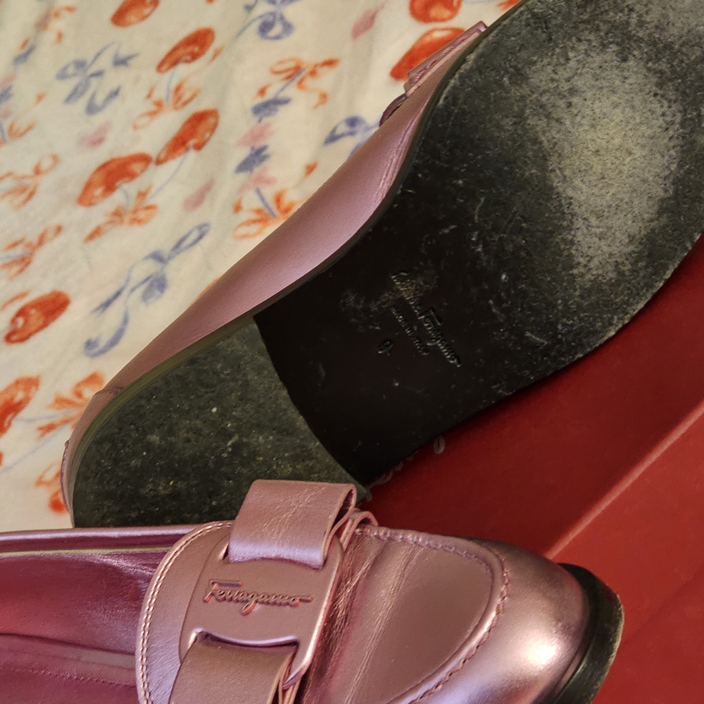 Salvatore Ferragamo Metallic Pink Leather Women's Loafers